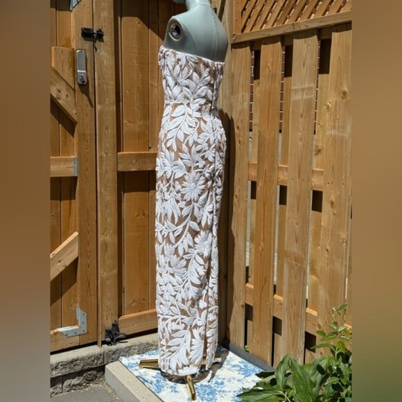 🆕 BRONX & BANCO 🧿 NWOT Dahlia Gown, White Sequin Floral Gown - Sz M US 6 - Picture 6 of 14